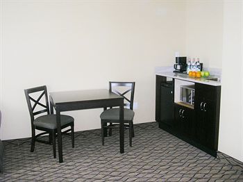 Hotel Wingate By Wyndham Saskatchewan